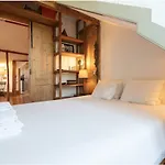 شقة Charming Sunny Penthouse