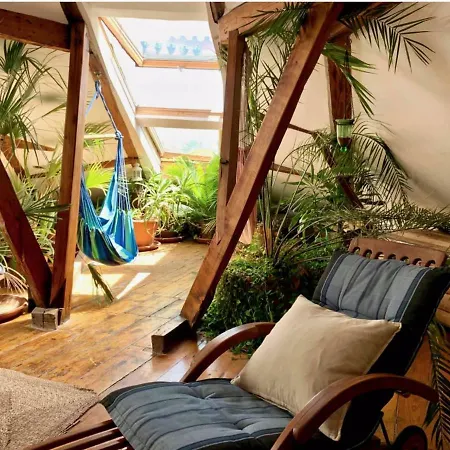 Apartment Charming Sunny Penthouse *