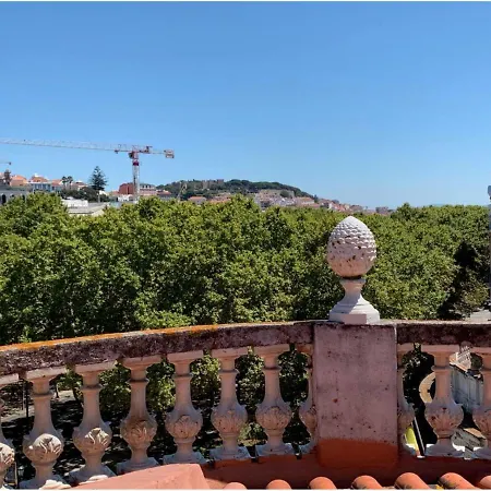 Charming Sunny Penthouse * Lissabon