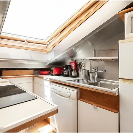 Charming Sunny Penthouse Lägenhet Lisboa