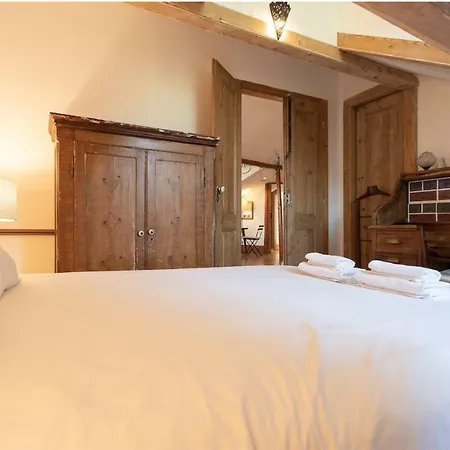 Charming Sunny Penthouse