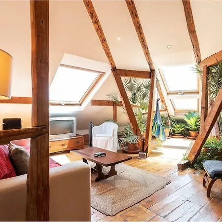 Apartmán Charming Sunny Penthouse *