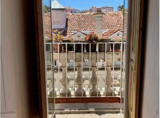 Charming Sunny Penthouse Διαμέρισμα *