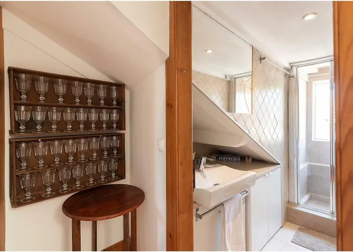 Charming Sunny Penthouse *