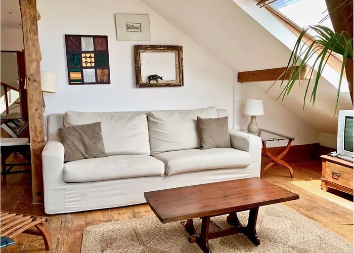 Charming Sunny Penthouse Apartamento *
